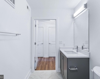 701 N Henry Street - Photo Thumbnail 24
