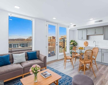 701 N Henry Street - Photo Thumbnail 26