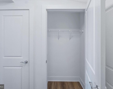 701 N Henry Street - Photo Thumbnail 25