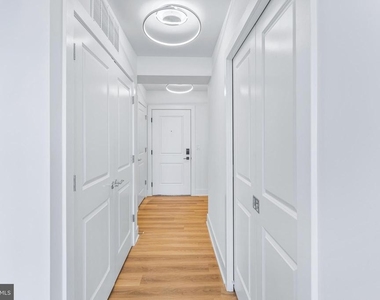 701 N Henry Street - Photo Thumbnail 10