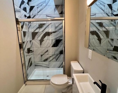 3904 Aspen Street - Photo Thumbnail 6