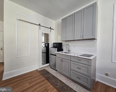 1324 Locust Street - Photo Thumbnail 2