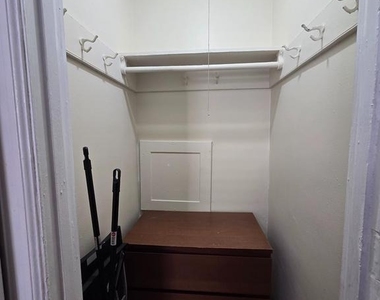 1324 Locust Street - Photo Thumbnail 12