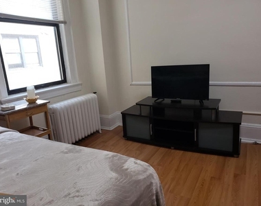 1324 Locust Street - Photo Thumbnail 9