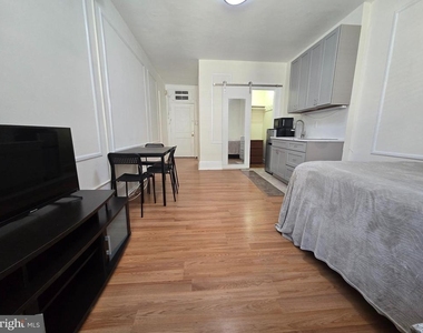 1324 Locust Street - Photo Thumbnail 1