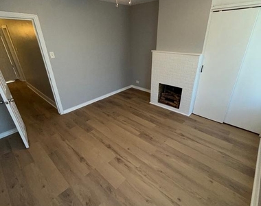 2140 E Ann Street - Photo Thumbnail 16