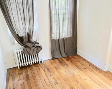 3690 Eveline Street - Photo Thumbnail 12