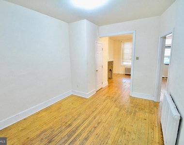 3690 Eveline Street - Photo Thumbnail 5