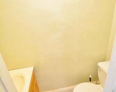 3690 Eveline Street - Photo Thumbnail 6