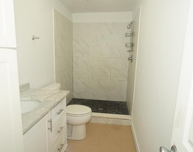 1921 W Diamond Street - Photo Thumbnail 6