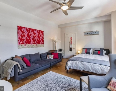 250 S 13th Street - Photo Thumbnail 3