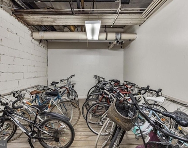 250 S 13th Street - Photo Thumbnail 15