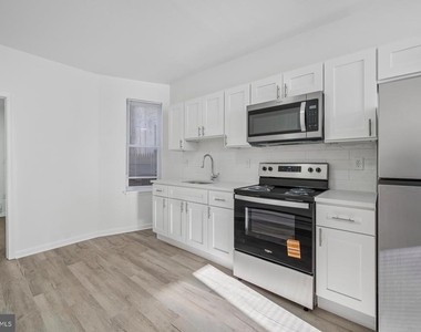 2964 N Taylor Street - Photo Thumbnail 2