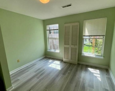 202 Fox Trail - Photo Thumbnail 13