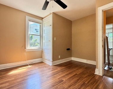 23 Carlton Avenue - Photo Thumbnail 2
