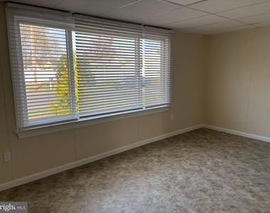 601 Sherwood Place - Photo Thumbnail 45