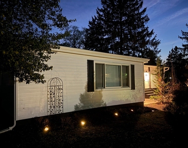 601 Sherwood Place - Photo Thumbnail 3