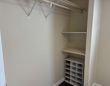 601 Sherwood Place - Photo Thumbnail 28