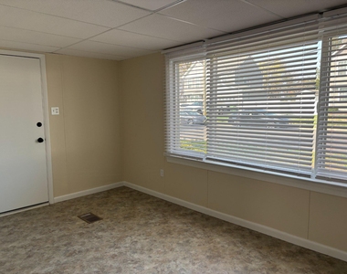 601 Sherwood Place - Photo Thumbnail 44