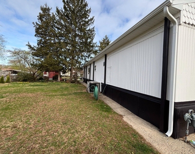 601 Sherwood Place - Photo Thumbnail 12