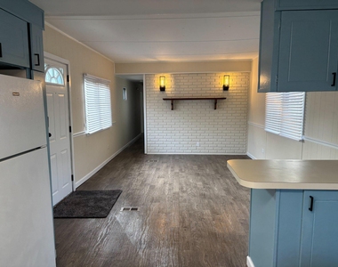 601 Sherwood Place - Photo Thumbnail 22