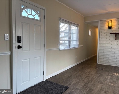 601 Sherwood Place - Photo Thumbnail 23