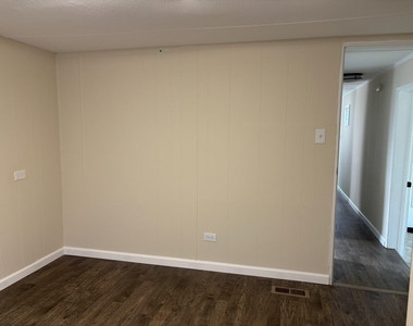 601 Sherwood Place - Photo Thumbnail 34
