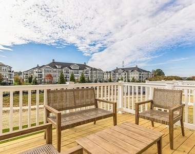 228 Macoun Way - Photo Thumbnail 8