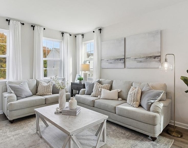 228 Macoun Way - Photo Thumbnail 4