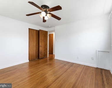 411 Chapel Ave E - Photo Thumbnail 19