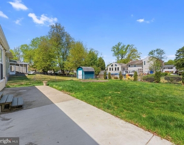 411 Chapel Ave E - Photo Thumbnail 25