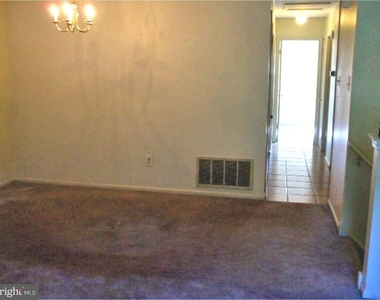 1109 Huntingdon Mews - Photo Thumbnail 4
