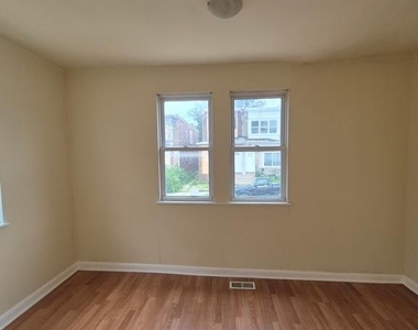 1245 Empire Avenue - Photo Thumbnail 4