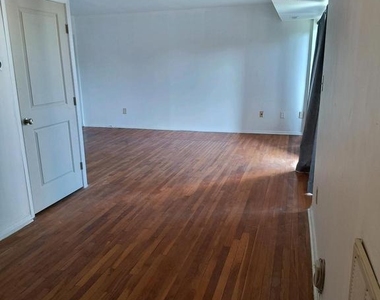 5538 Karen Elaine Drive - Photo Thumbnail 7