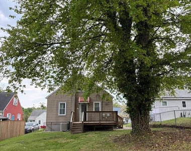 120 Northwood Drive - Photo Thumbnail 3