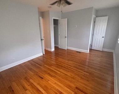 5200 Ready Avenue - Photo Thumbnail 3