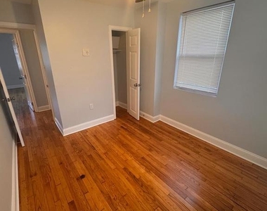 5200 Ready Avenue - Photo Thumbnail 5