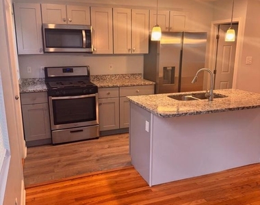 5200 Ready Avenue - Photo Thumbnail 1