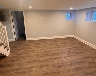 5200 Ready Avenue - Photo Thumbnail 14