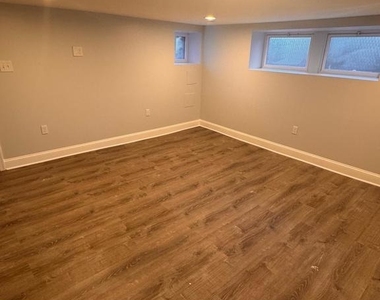 5200 Ready Avenue - Photo Thumbnail 11