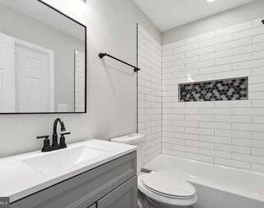 715 N Kenwood Avenue - Photo Thumbnail 33