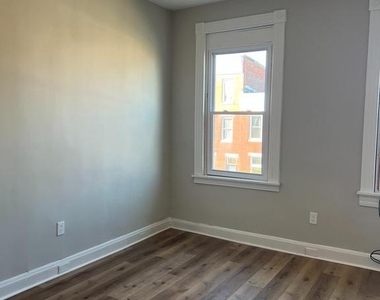 715 N Kenwood Avenue - Photo Thumbnail 17