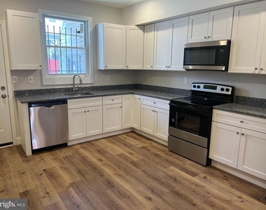 715 N Kenwood Avenue - Photo Thumbnail 10