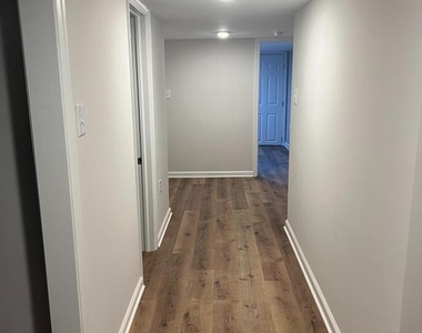 715 N Kenwood Avenue - Photo Thumbnail 32