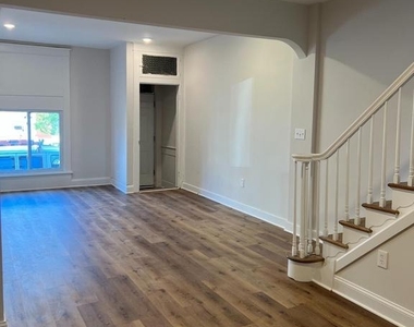 715 N Kenwood Avenue - Photo Thumbnail 9