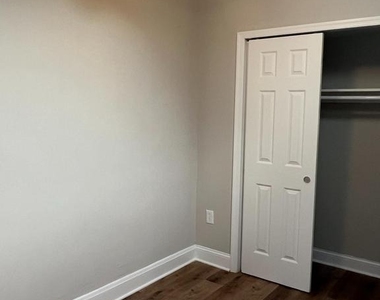 715 N Kenwood Avenue - Photo Thumbnail 18