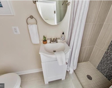 1720 H Street Ne - Photo Thumbnail 12