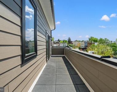 1130 Penn Street Ne - Photo Thumbnail 7