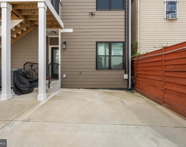1130 Penn Street Ne - Photo Thumbnail 20