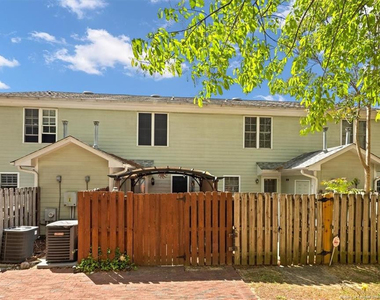 421 Cityview Lane - Photo Thumbnail 9